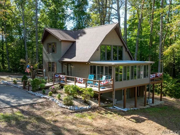 137 Rainbows End Ln, Littleton, NC 27850