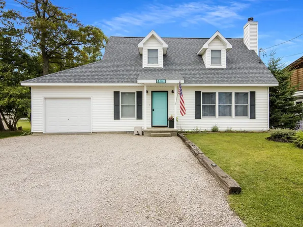 7515 Crystal Beach Rd NW, Rapid City, MI 49676