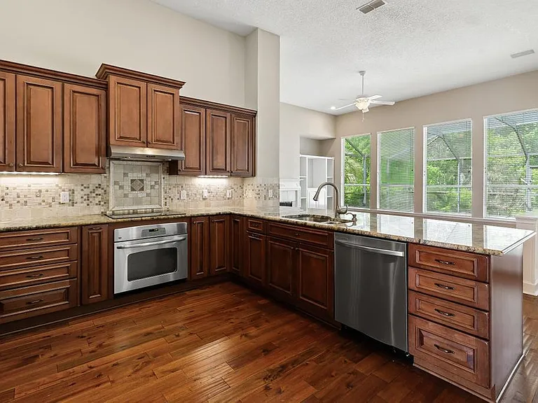 337 S Mill View Way — Photo 14