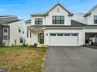105 Village Dr, Millersville, PA 17551