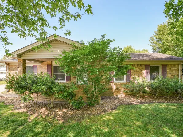 1106 Highway 48 S, Dickson, TN 37055