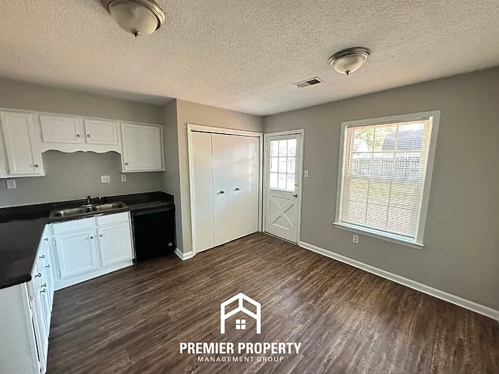 6362 Fawn Hollow Cir N — Photo 10