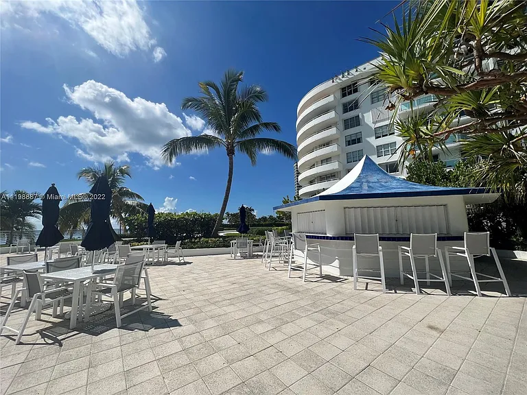 5151 Collins Ave #531 — Photo 34