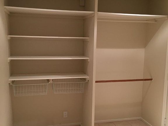 3rd image of 43 Blossom Ct
