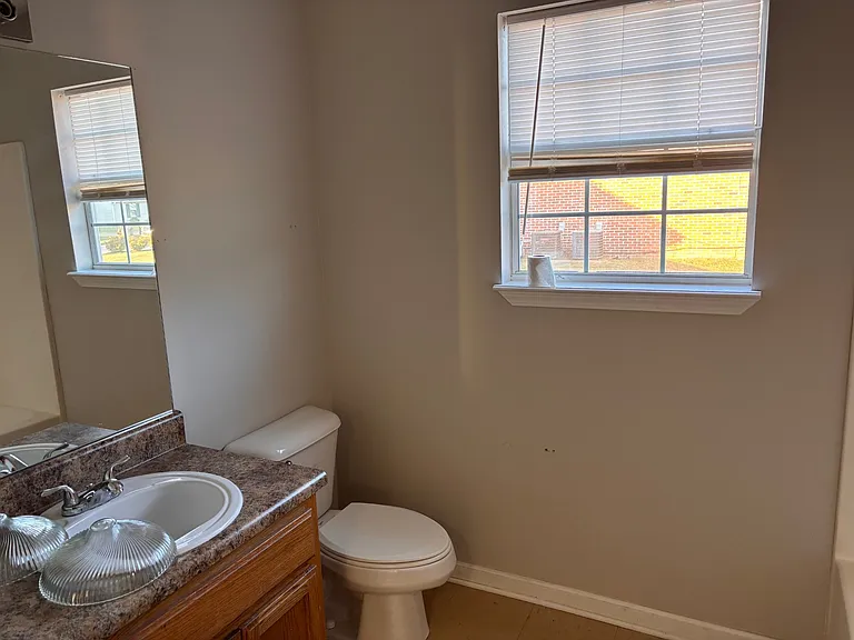106 Hines Blvd #D — Photo 9