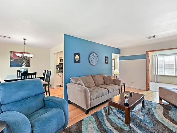 5th image of 1104 Greystone Ln #1104