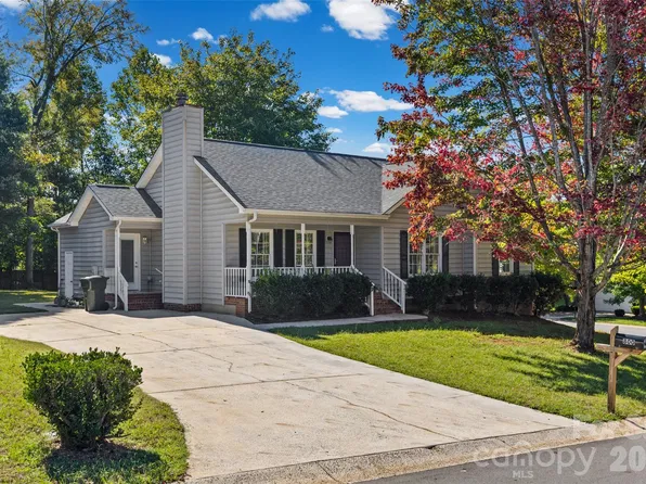 800 Thistledown Dr, Rock Hill, SC 29730