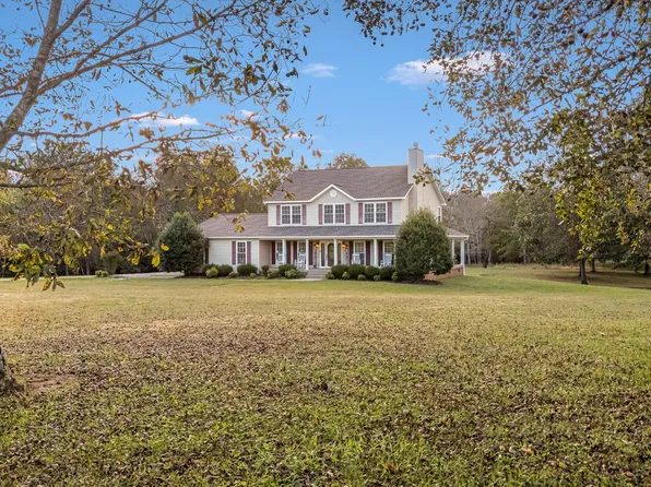 2125 Paradise Dr, Lewisburg, TN 37091