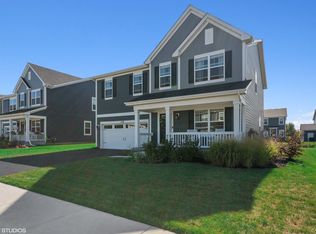 331 Garden Dr, Elgin, IL 60124