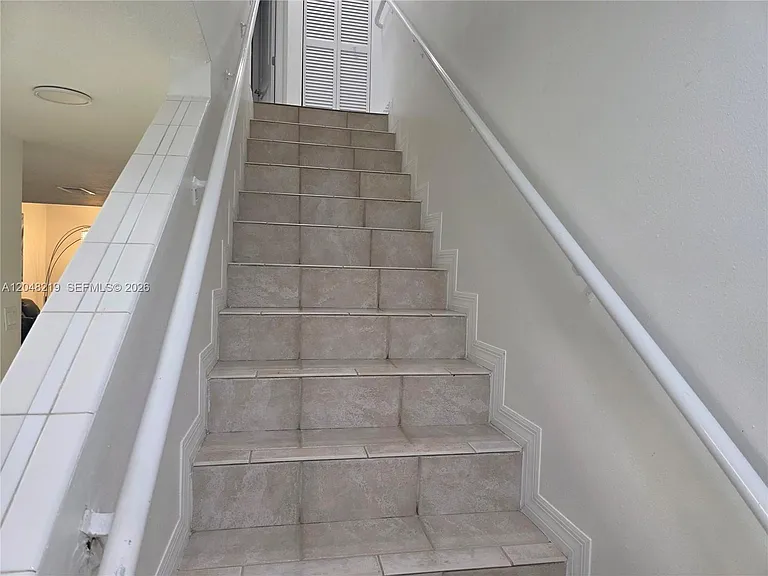 523 W 68th St #5 — Photo 18