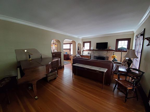 4th image of 4445 Vincent Ave S Unit 1