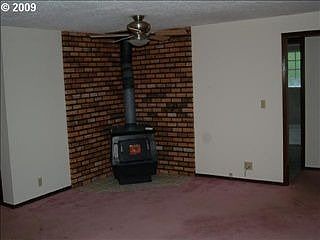 4th image of 475 SE 18th Ave