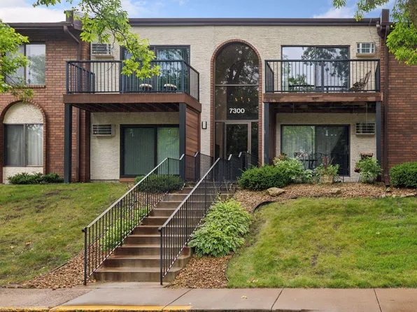 7300 York Ave S #2033, Edina, MN 55435