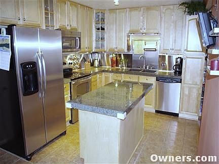 2nd image of 101 Shavano Dr Unit C2