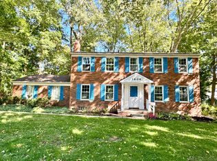 3604 Salem Rd, Troy, MI 48084