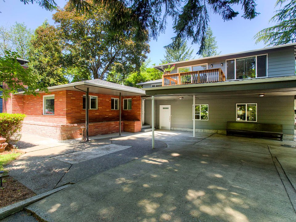 1st image of 3523 SE Sellwood St
