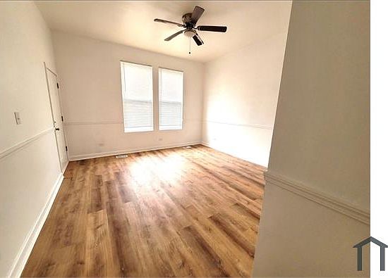 3rd image of 7552 S Parnell Ave #1