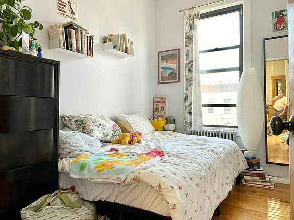 3rd image of 272 Saint Nicholas Ave Floor 2