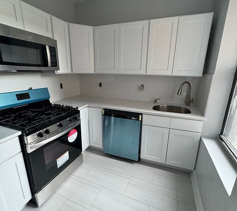 1st image of 864 Kennedy Blvd APT 31