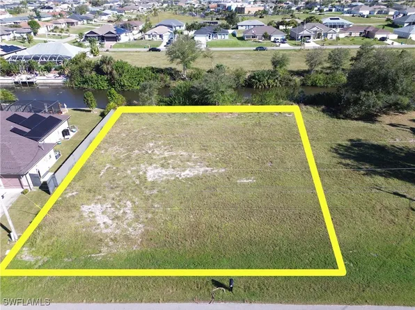 211 SW 14th Ave, Cape Coral, FL 33991