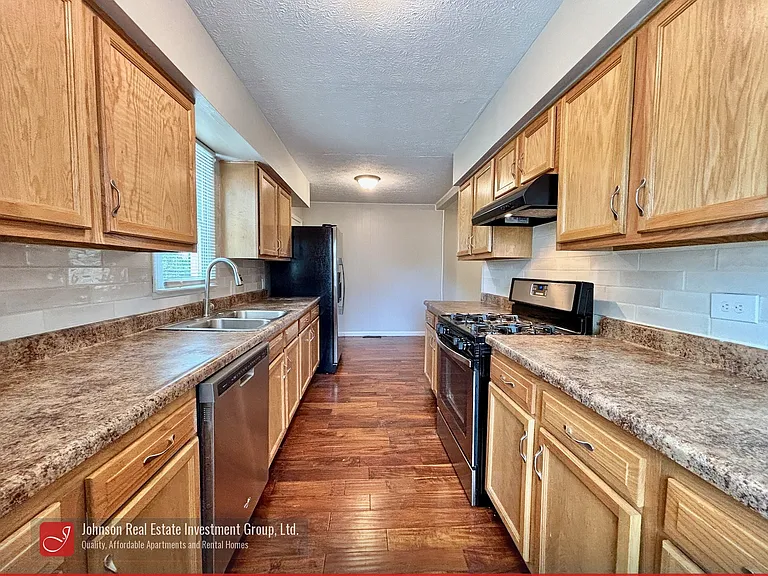 1316 Genessee Ave — Photo 8
