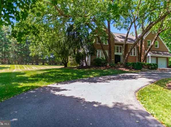 13805 W End Farm Rd, Upper Marlboro, MD 20772