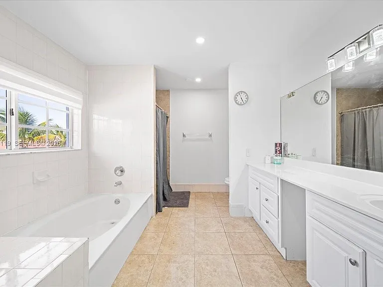 15341 SW 36th St — Photo 1