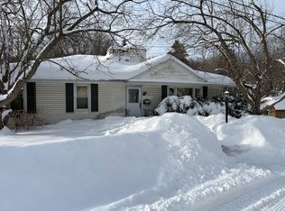 21 Baxter St, Worcester, MA 01602