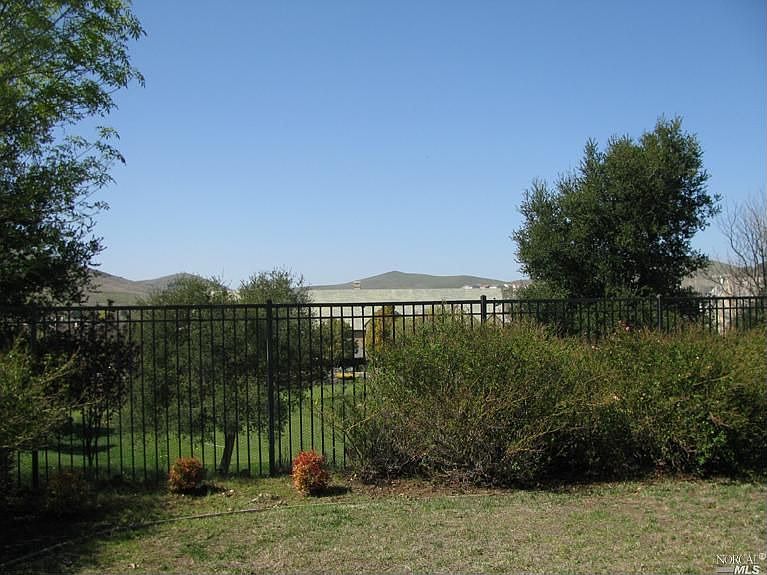 2nd image of 2065 Bennington Dr
