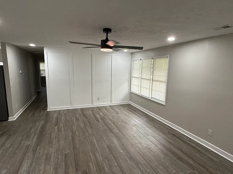 1507 Wyman St NE — Photo 2
