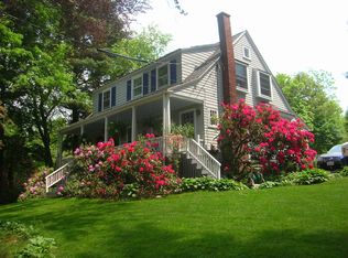 12 Walnut St, Reading, MA 01867