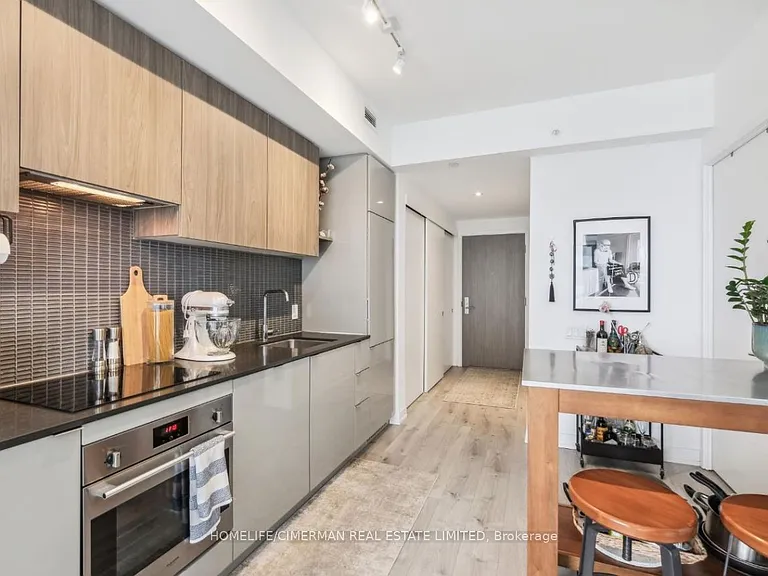 161 Roehampton Ave #3608 — Photo 10