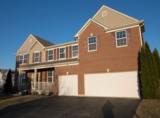 141 Augusta Dr, Gilberts, IL 60136