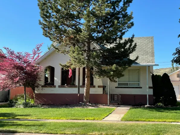 8849 W Cyprus St, Copperton, UT 84006