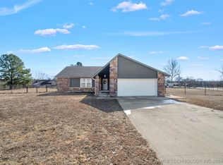 8505 Meadowside Ln, Tulsa, OK 74131