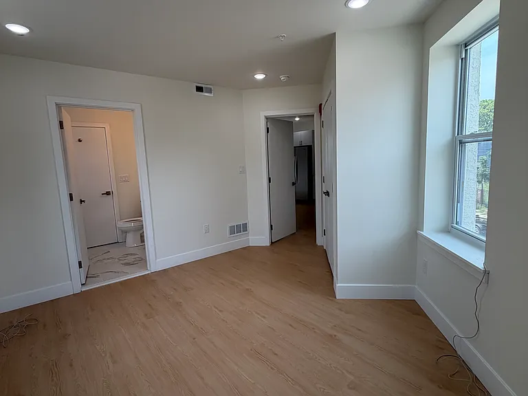 4212 Lancaster Ave #202 — Photo 17