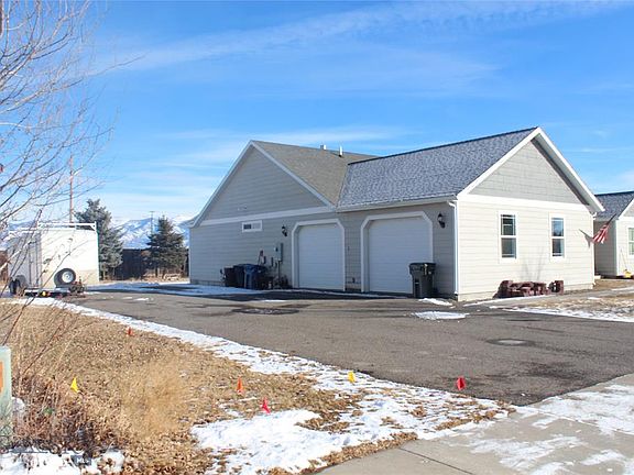 3rd image of 451 Red Barn Dr