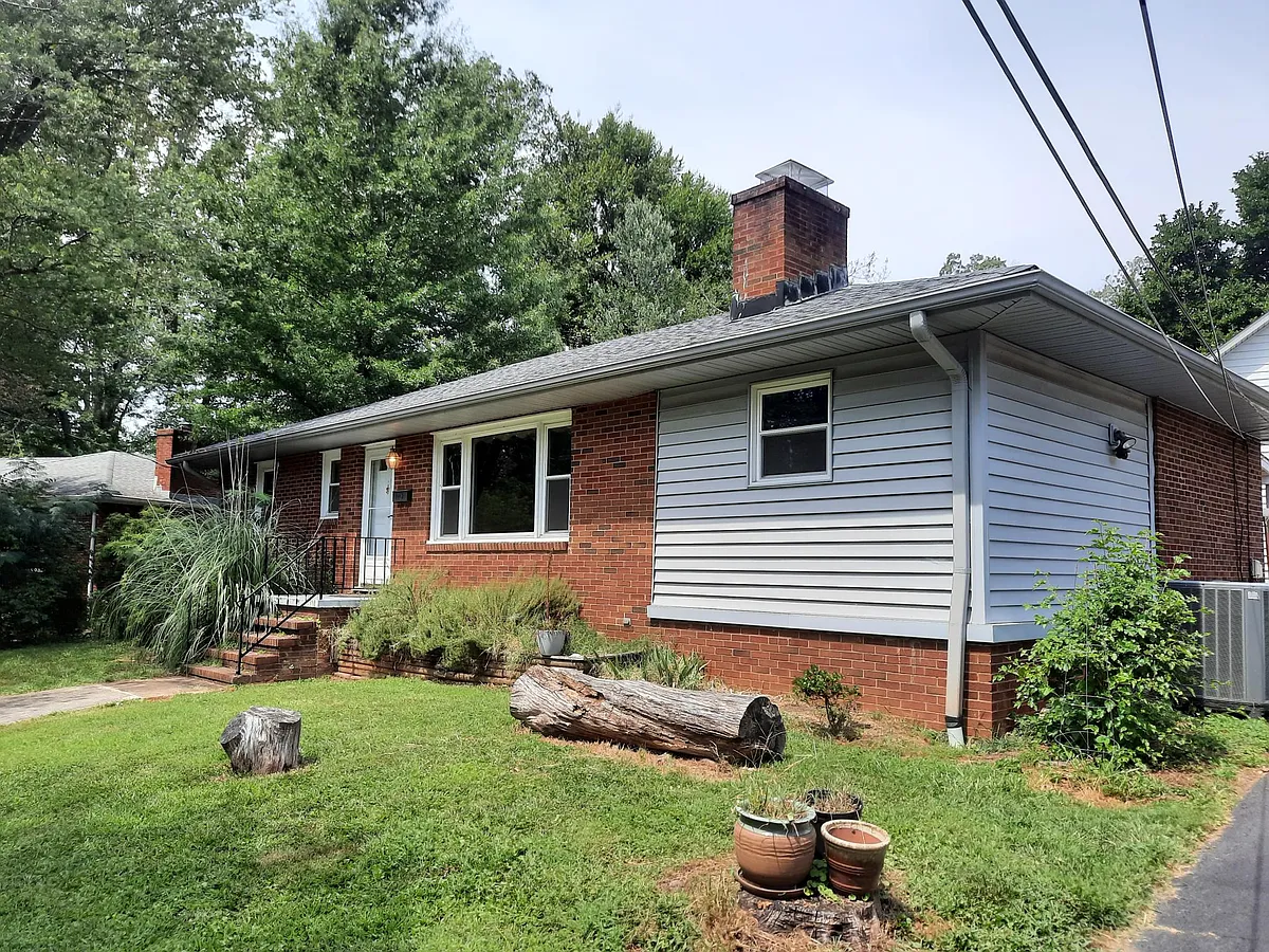 view from the street - 1216 Augusta St