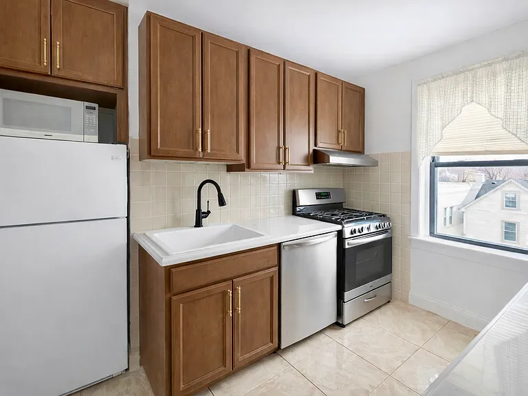 3718 Park Ave #D2 — Photo 4