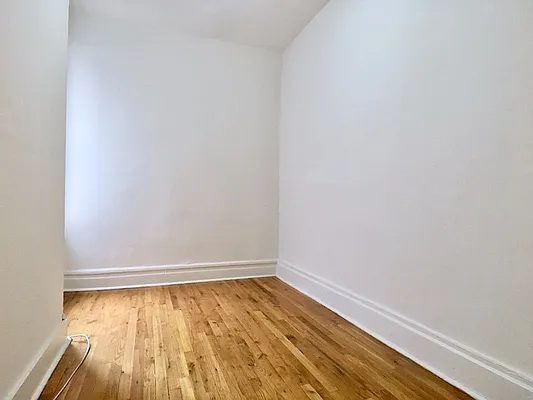 Rented by Sovereign Associates | media 40