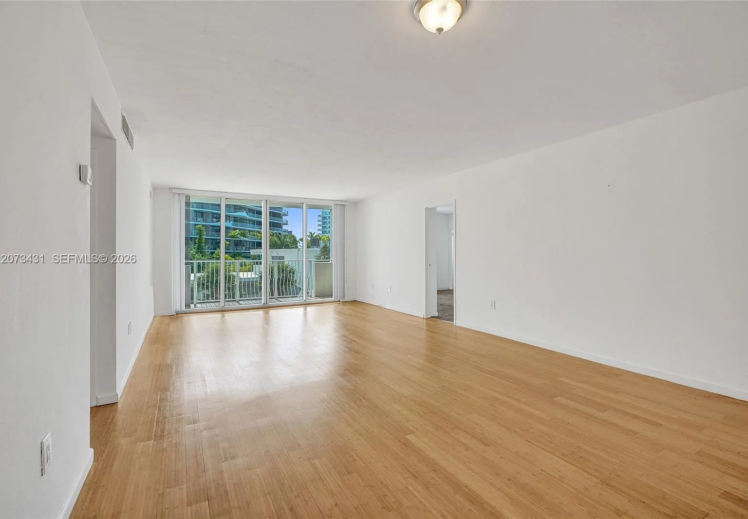 Island Pointe Condo — Photo 3