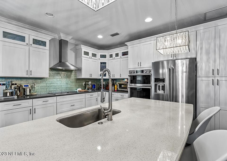 1st image of 530 MELDRUM Lane