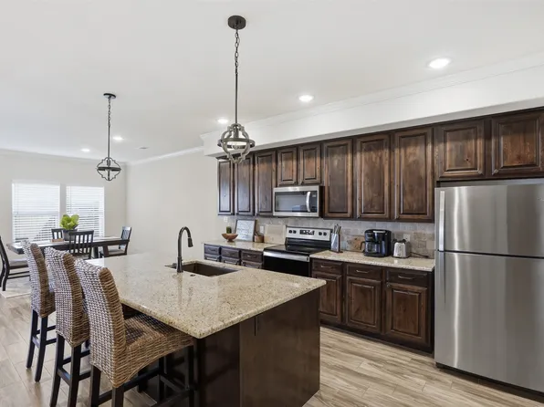 1100 Noble, Granbury, TX 76049