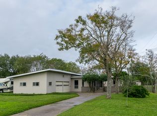 240 Ocean View Pl, Corpus Christi, TX 78411
