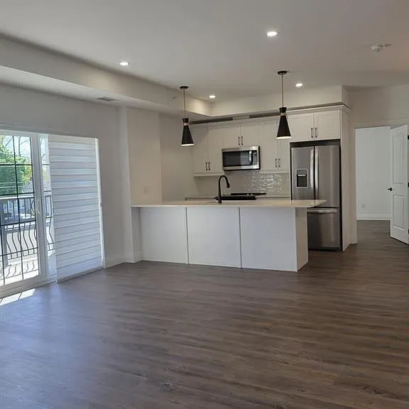 3817 Howard Ave #217 — Photo 9