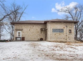 1513 E 500th Rd, Lawrence, KS 66049