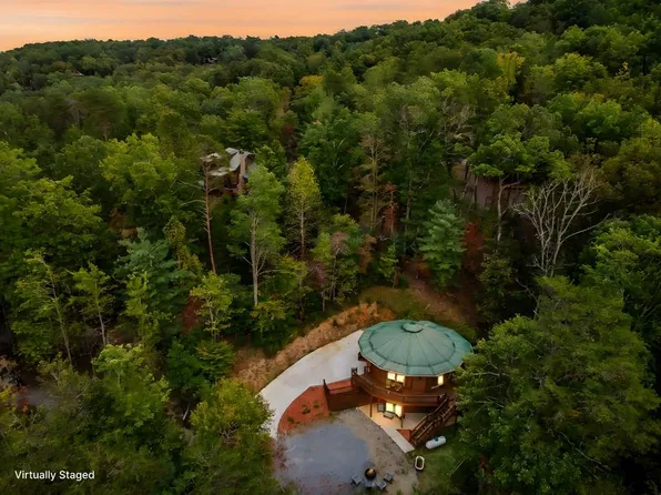 48 Green Ridge Rd, Blue Ridge, GA 30513