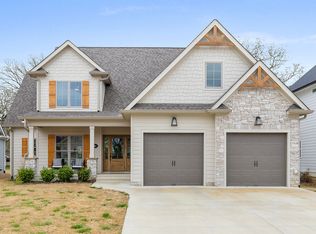 8918 Grey Reed Dr, Ooltewah, TN 37363
