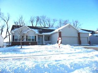 7213 Rock Wood Dr SW, Cedar Rapids, IA 52404