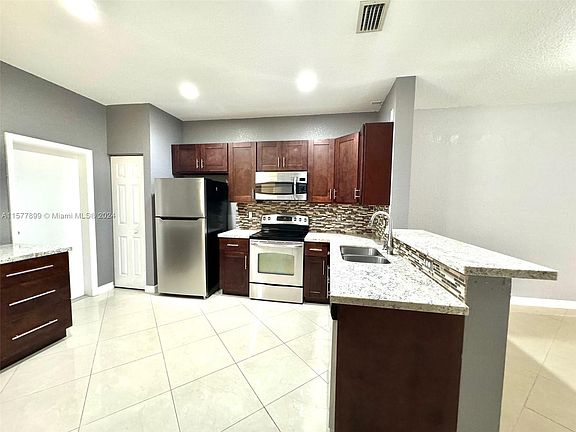 4th image of 2130 Hacienda Ter